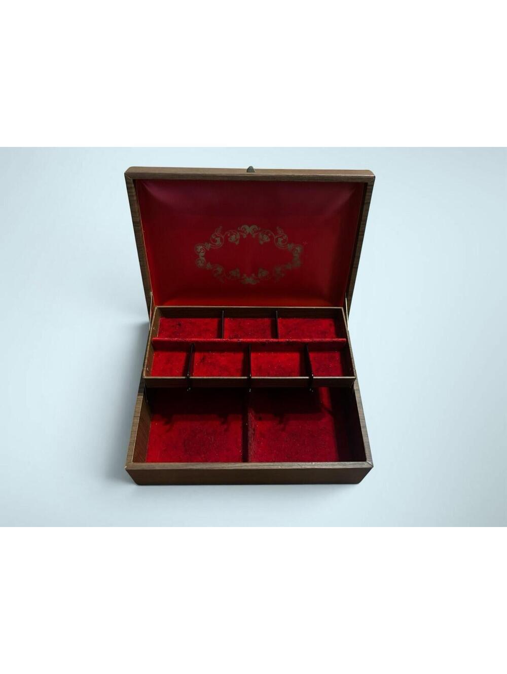 Vintage Princess Gardner Faux Wood Jewelry Box w/ Red Velvet Interior 10.5x7.75”